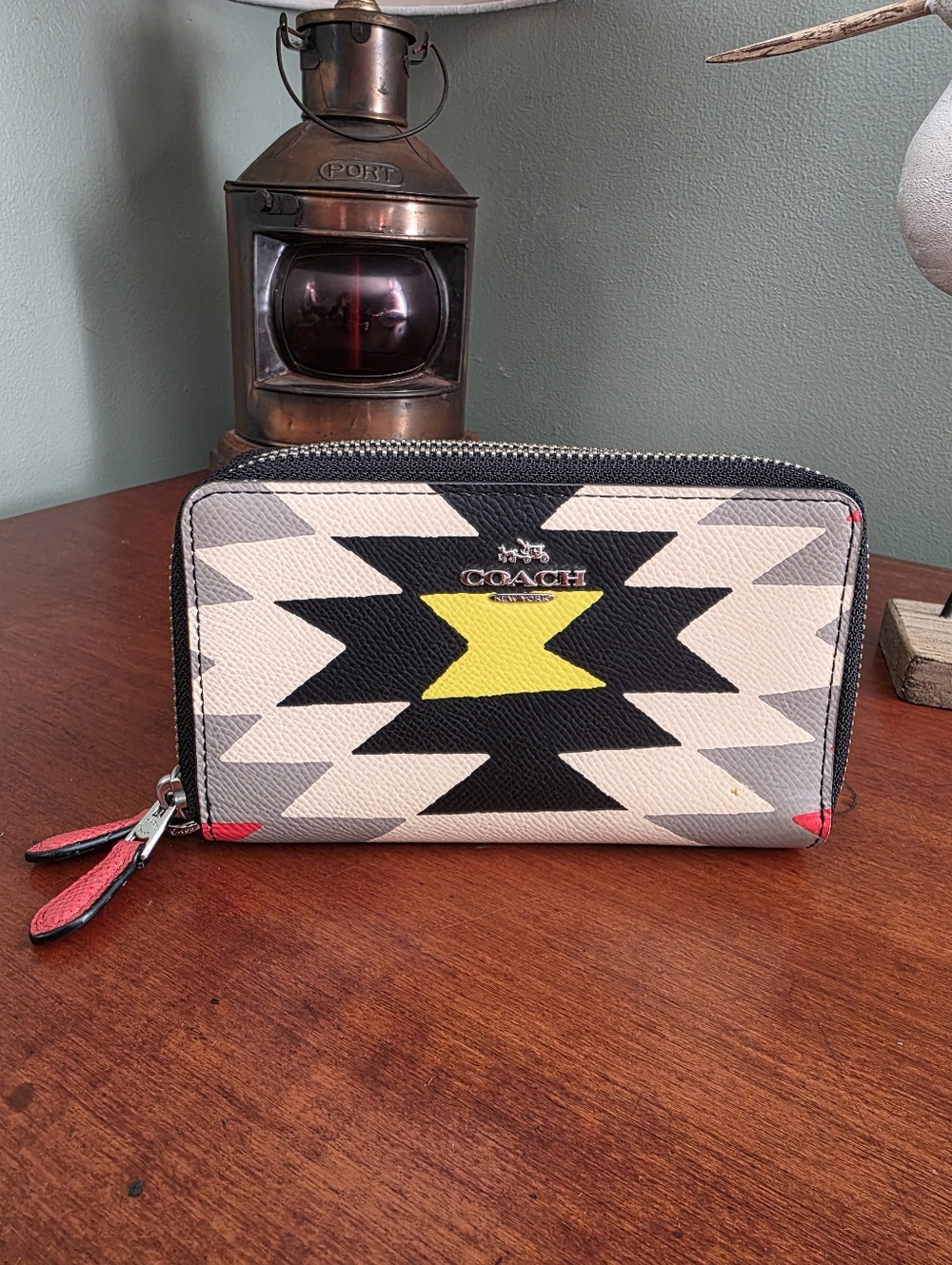 Coach 63664 Coachella Dreamweaver Tribe Double Zip Wallet